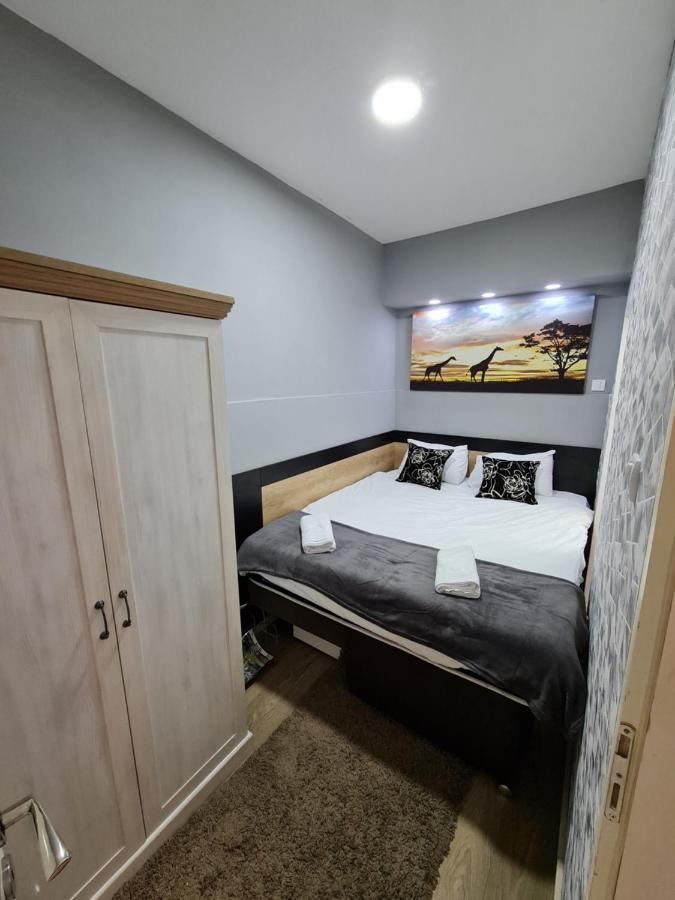 Nikola Tesla City Walk Apartment Ni Exterior foto